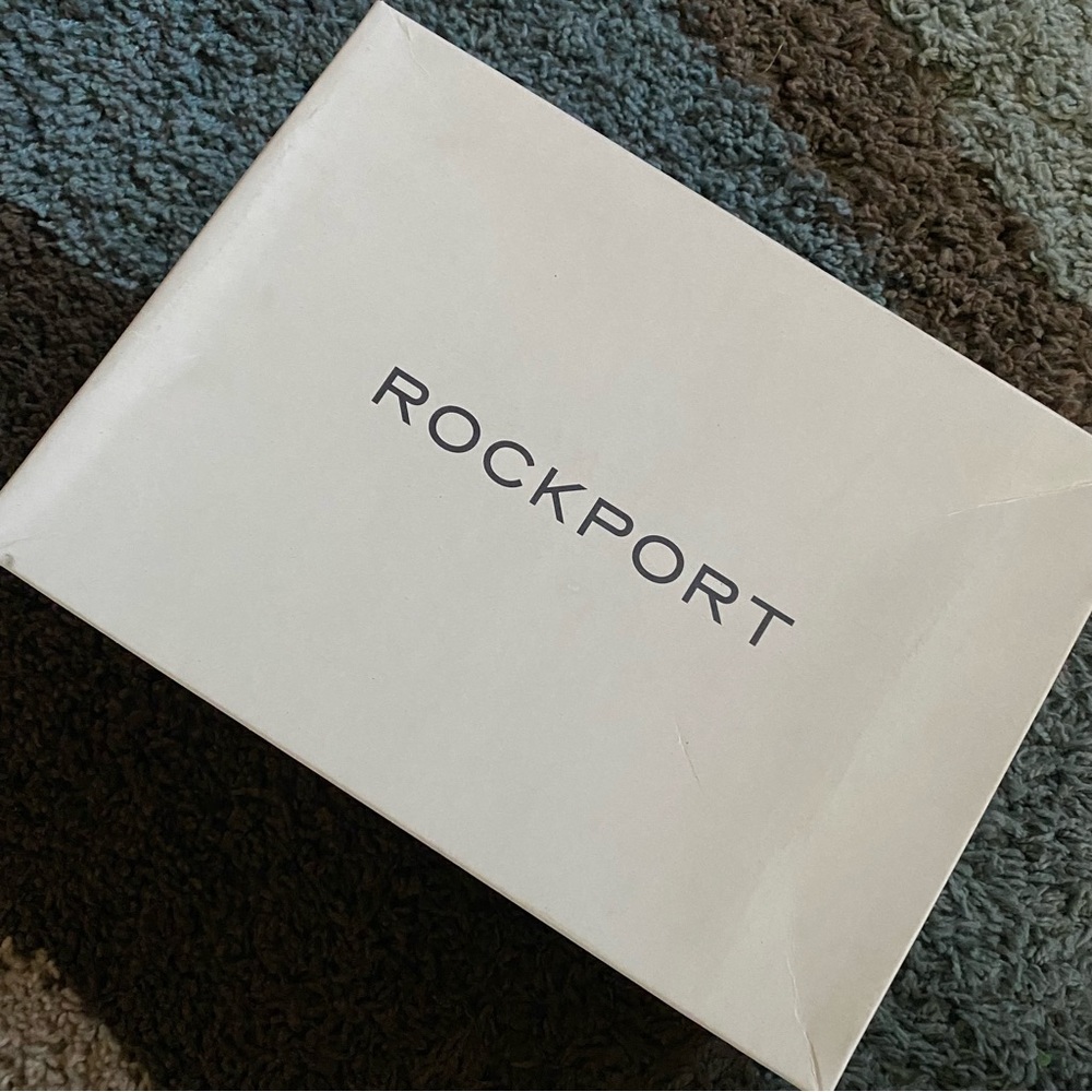 NWT! ROCKPORT 7.5 Wide Width Carly Rouched Bootie - Picture 2 of 11